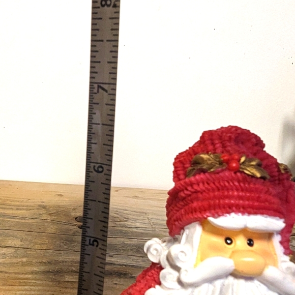 Resin Bobble Body Santa holding Children's Toys - Picture 7 of 7